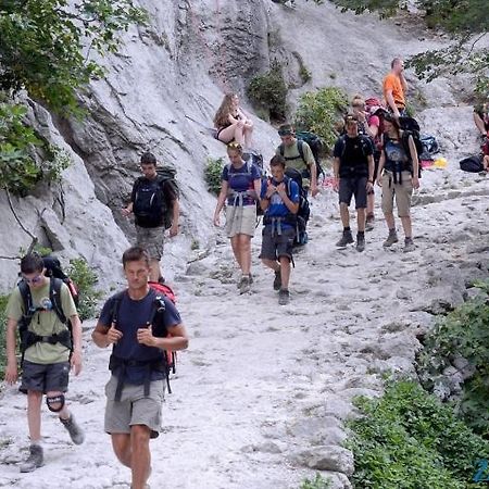 Apartmani Most Maslenica Buitenkant foto