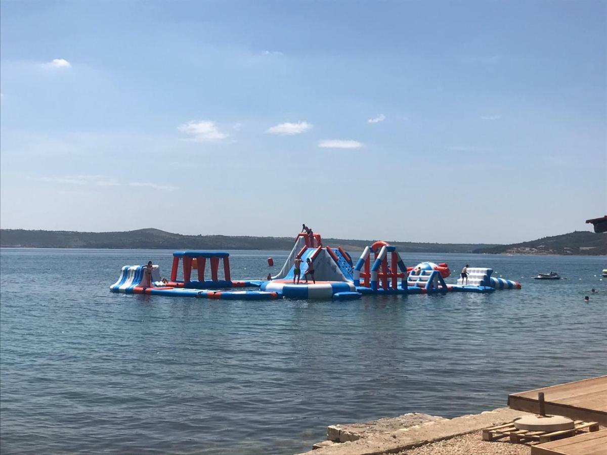 Apartmani Most Maslenica Buitenkant foto